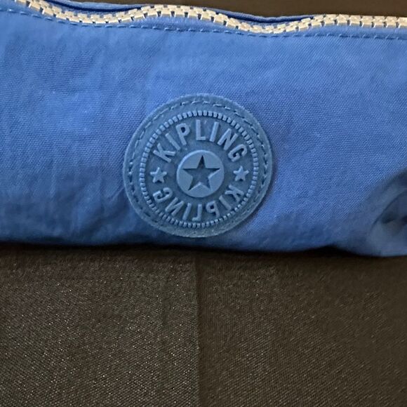 NWT Kipling Royal Blue Pouch w/ Monkey Keychain - Picture 3 of 14
